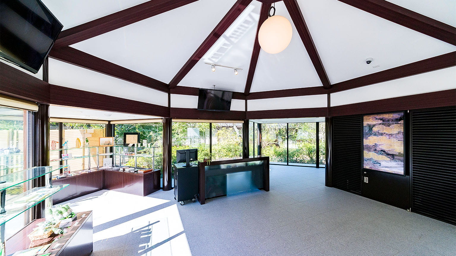 三井寺文化財収蔵庫